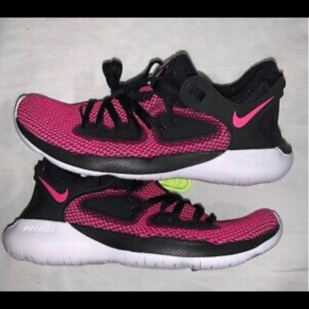 Nike sneakers women’s size 6.5 brand new with box
